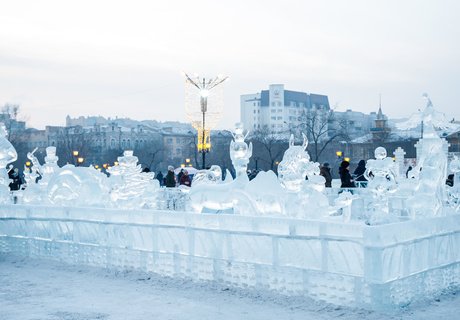 Ледовый городок открыли на площади Ленина в Чите – людям вручили «золотой ключик»