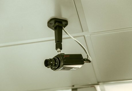 «Х-Скан» и кинологи – как проверяют туристов в аэропорту Читы