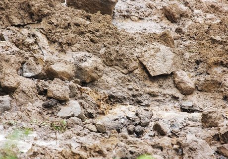 Обвал дороги на Высокогорье в Чите