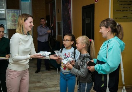 Фантастический вечер: Премьера «Эбигейл» прошла в «Удокане»