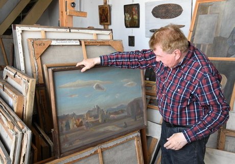 Дожди затопили мастерскую заслуженного художника