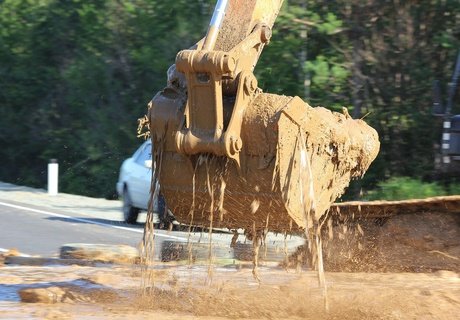 Обрушившийся на дорогу под Читой сель