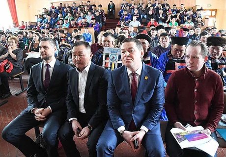 Чемпионат по разбиванию хребтовой кости