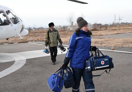 Автокатастрофа: Вертолет доставил в Читу пострадавших в ДТП под Агинском