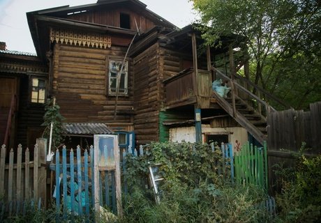 Ветхое. В самом центре Читы на улице Ленина