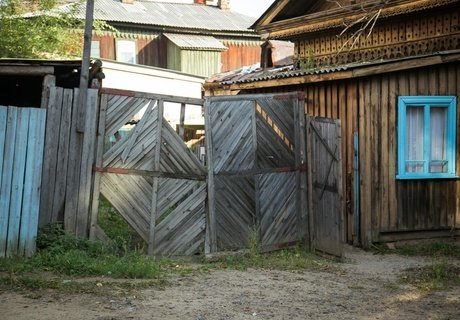 Ветхое. В самом центре Читы на улице Ленина