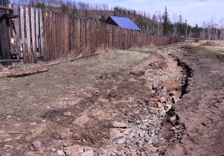 Освободившийся ото льда дачный «Авиатор»