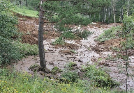 Обвал дороги на Высокогорье в Чите