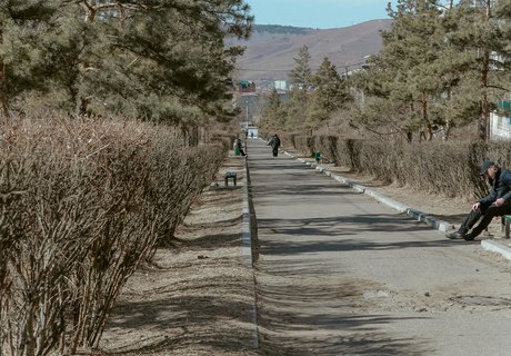 Первоапрельские карантинно-каникулярные виды Читы. День третий: людей стало меньше, машин - больше