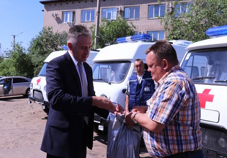 Новые «скорые» едут в районы