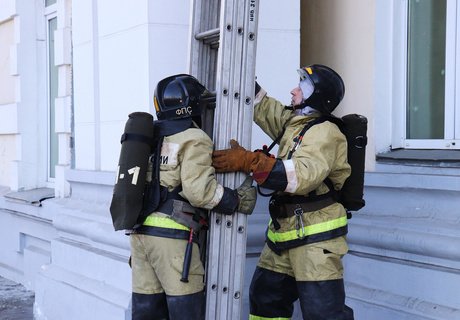 Масштабные пожарно-тактические учения в штабе армии в Чите