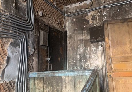 История и разруха: символы прошлого среди аварийного жилья