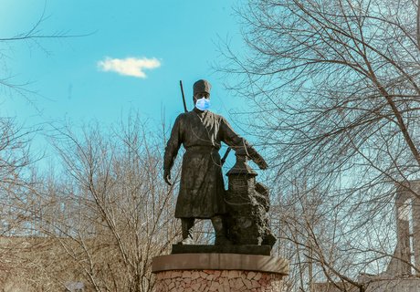 Памятники Читы защитились от коронавируса