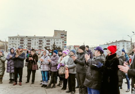 Газифицировать край и снизить тарифы. Фоторепортаж с митинга в Чите