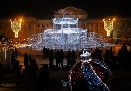 В Чите открыли самый большой «зимний» фонтан на Дальнем Востоке