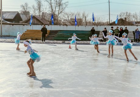 Турнир по хоккею с мячом стартовал в Чите - фоторепортаж ZAB.RU