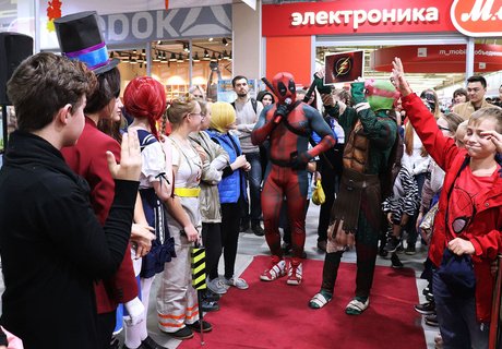 Шоу "Cosplay Party" в ТРЦ "Макси"