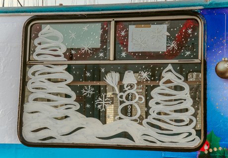 Как выглядит новогодний троллейбус, выехавший на улицы Читы – фоторепортаж ZAB.RU