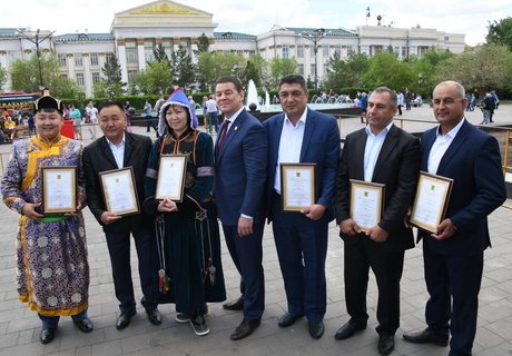 Многонациональная Чита отметила День России