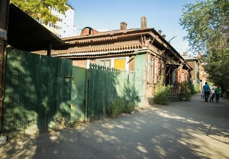 Ветхое. В самом центре Читы на улице Ленина