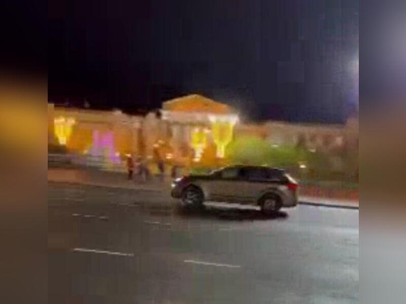 Водитель внедорожника пьяным катался ночью по площади Ленина в Чите