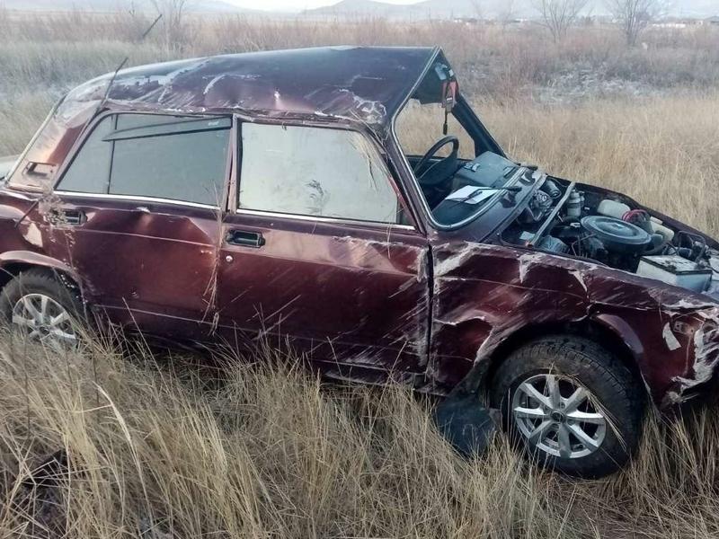Пьяный водитель госпитализирован в результате слёта с трассы в Краснокаменске