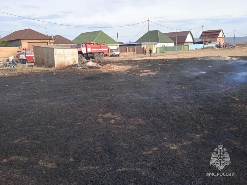Горячая зола стала причиной ландшафтного пожара в Забайкалье