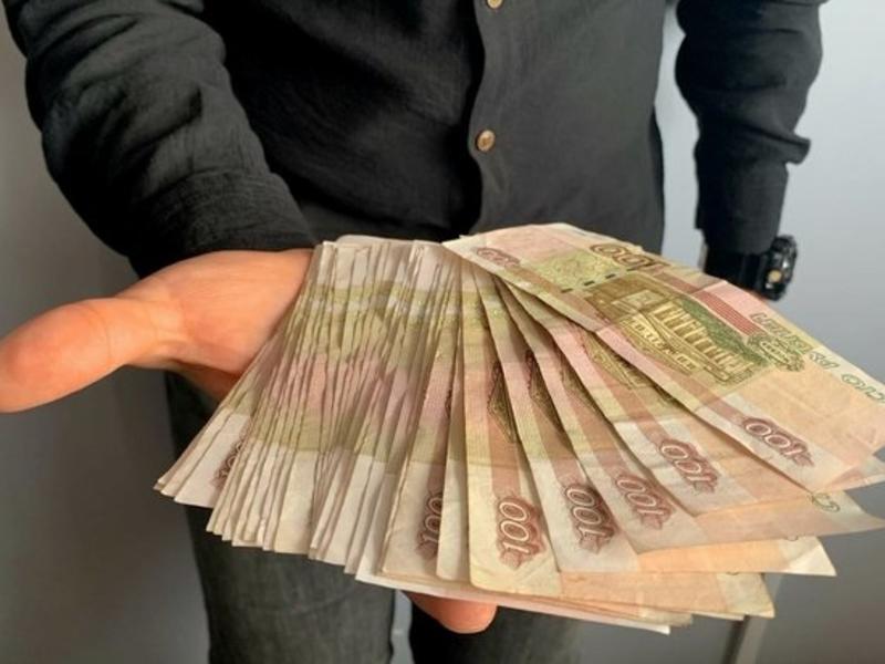 Родственника депутата Госдумы подозревают во взятках на 1,5 млн рублей