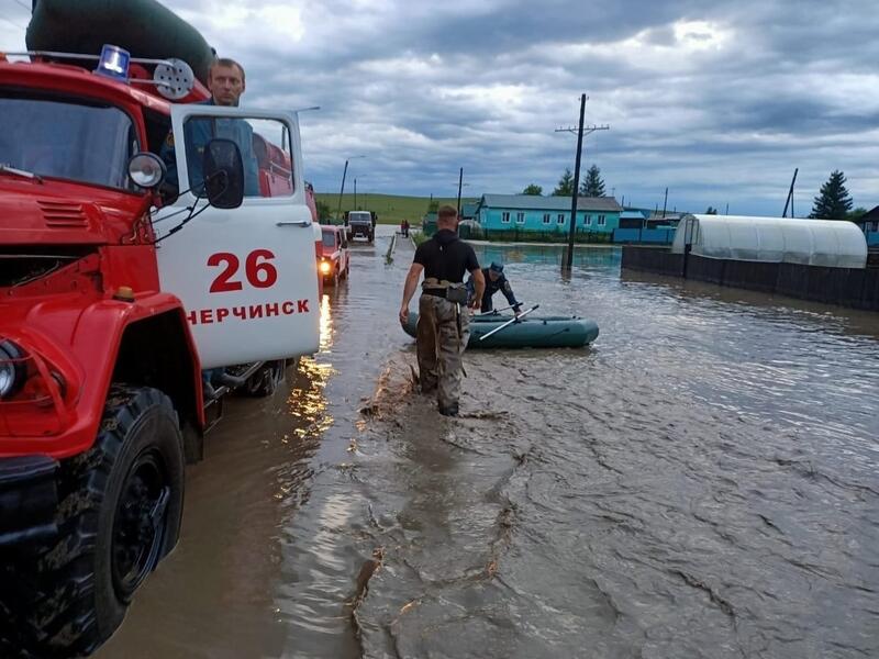 Опасный паводок продолжается на реке Шилка