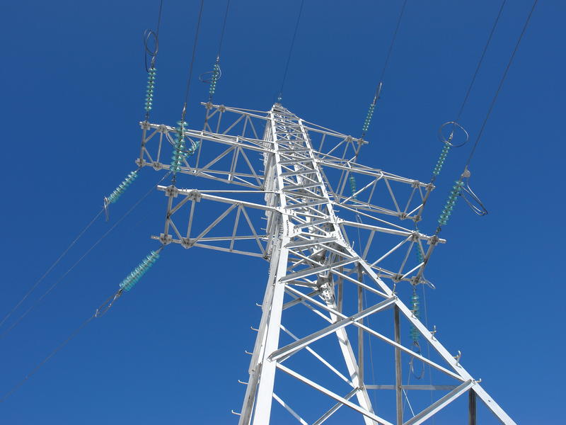 Сильный ветер нарушил электроснабжение в пяти районах Забайкалья