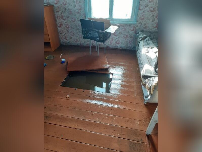 В селе Усть-Озерное из-за ливня подтопило несколько домов