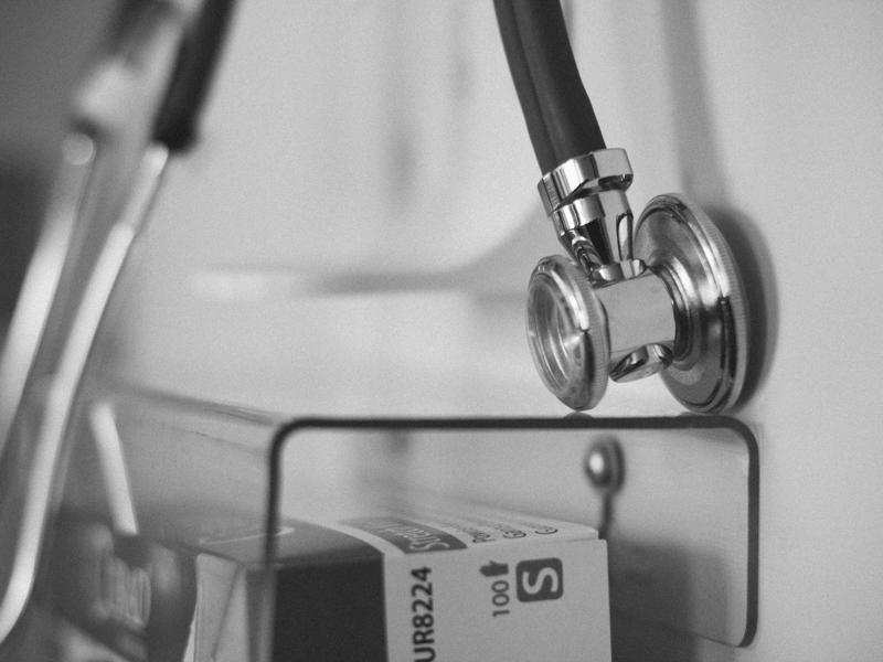 Пять человек госпитализировали после отравления неизвестным веществом в Забайкалье