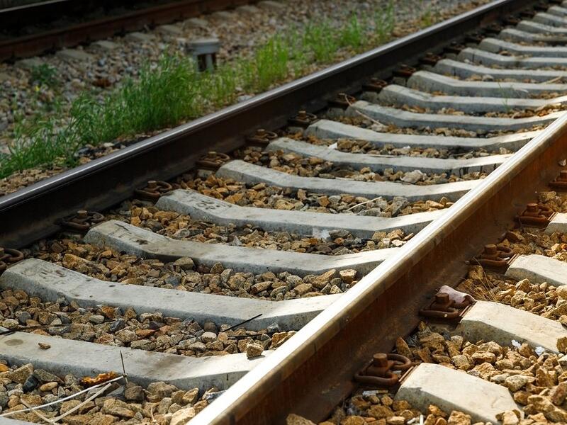 Пенсионер погиб под колёсами поезда в Забайкалье
