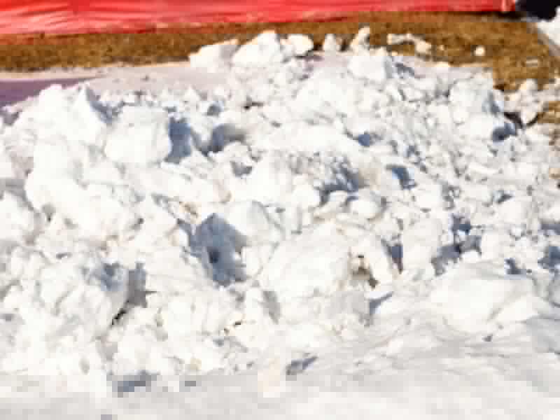 «Она же через год провалится»: жители Читы возмущены ремонтом Новобульварной в снег