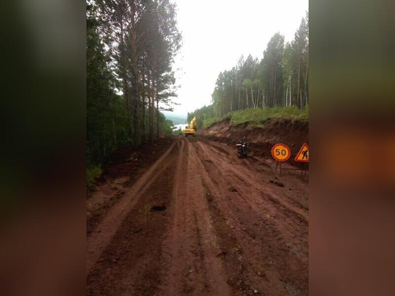 В селе Верхние Куларки продолжили восстановление дороги после оползня
