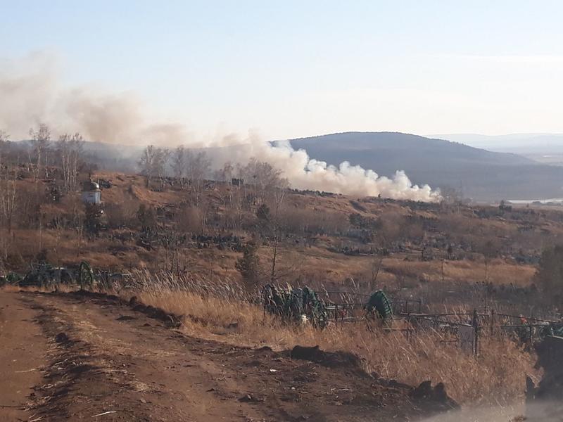 Засопка чита. Забайкальский край село Засопка. Пожар в Засопке Забайкальский край. Новости пожар в Засопке Чита. Знаменск свалка горит.