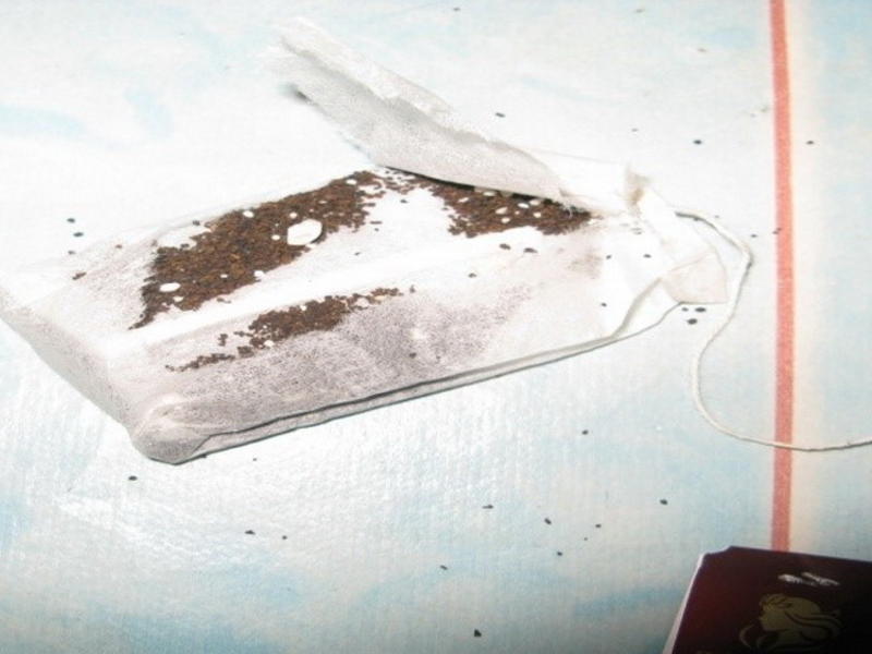 Сотрудники УФСИН по Забайкалью обнаружили белый порошок в пакетике чая