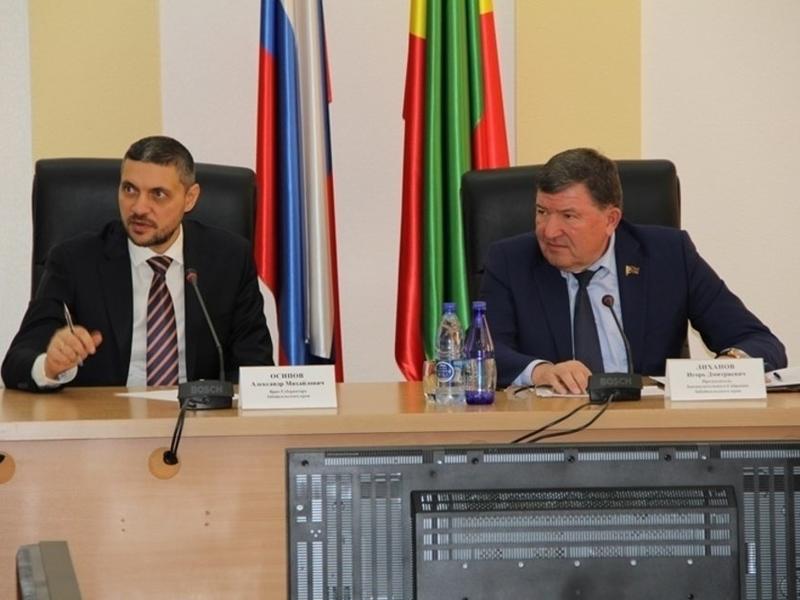 Осипов и Лиханов вошли в ТОП-40 глав регионов и парламентов