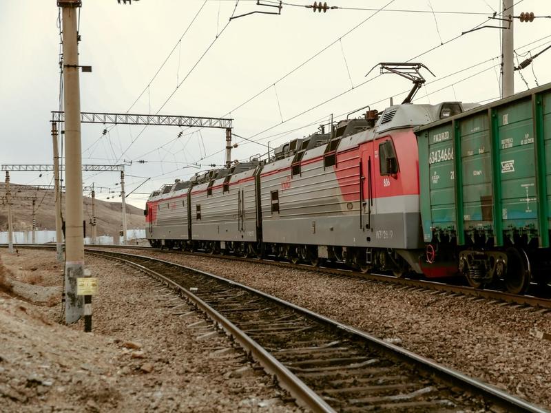 Поезд сбил подростка на станции Черновские в Чите