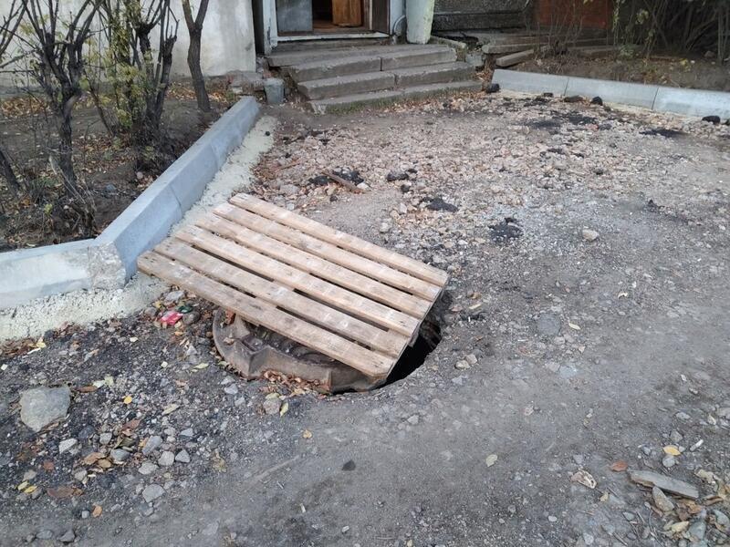 «Всё разбомблено» - жители Читы о благоустройстве двора на Нечаева