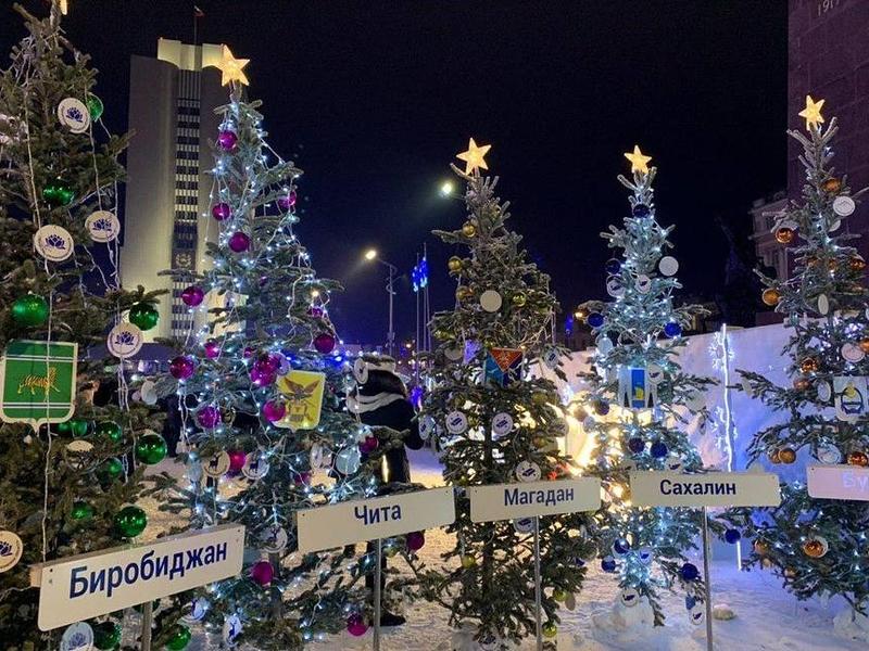 «Ёлка Читы» появилась в этом году в центре Владивостока