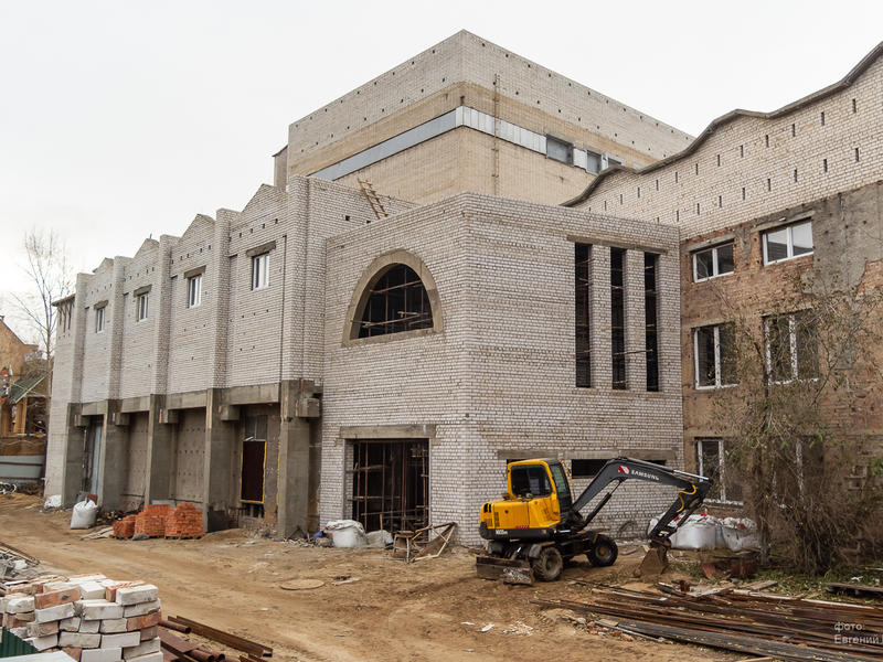 Реконструкцию драмтеатра в Чите могут завершить на год раньше