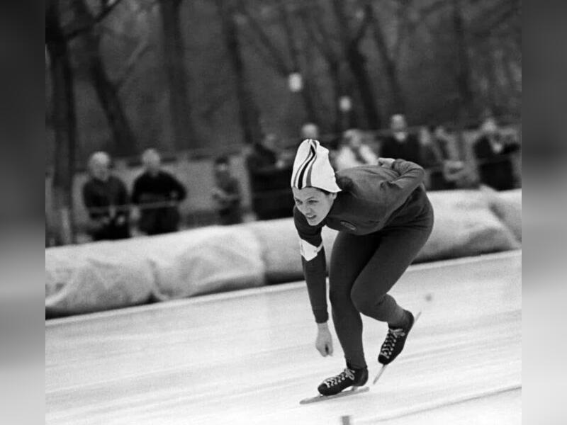 55 лет назад конькобежка Людмила Титова из Читы завоевала золотую олимпийскую медаль