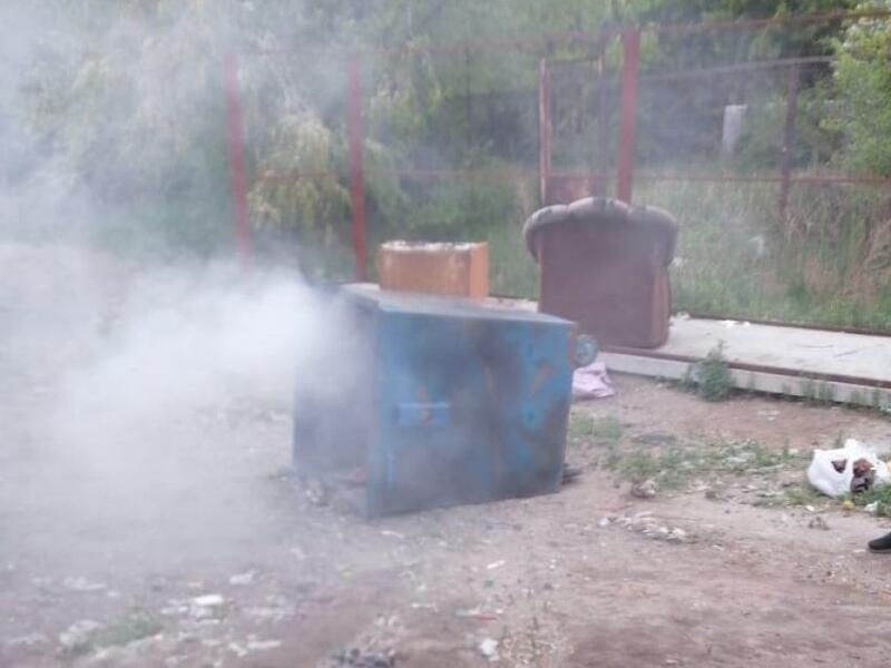Неизвестные подожгли мусорные контейнеры в Чите