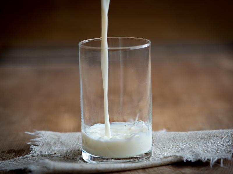 Роспотребнадзор в Чите проводит горячую линию по новым правилам продажи молока