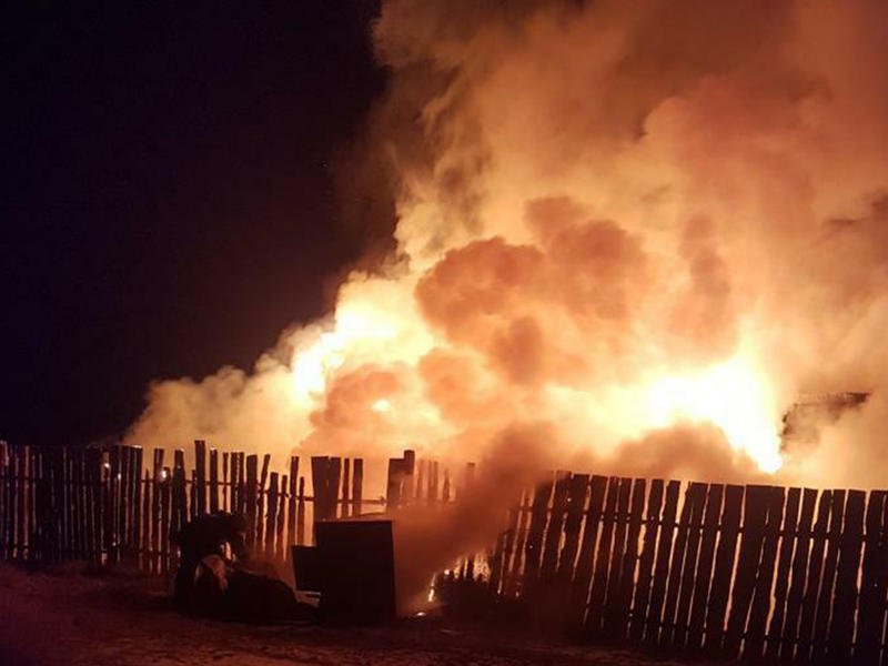 Баня и тепляк сгорели в Засопке ночью 13 января