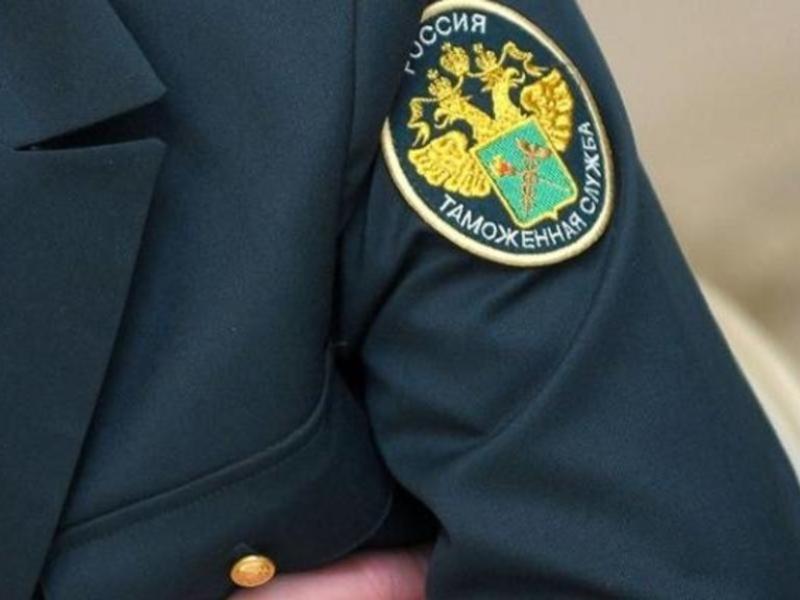 Экс-главный инспектор Читинской таможни оштрафован на 2 млн р за покровительство