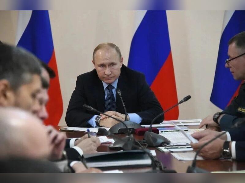 Владимир Путин объявил нерабочие дни в России с 30 октября по 7 ноября