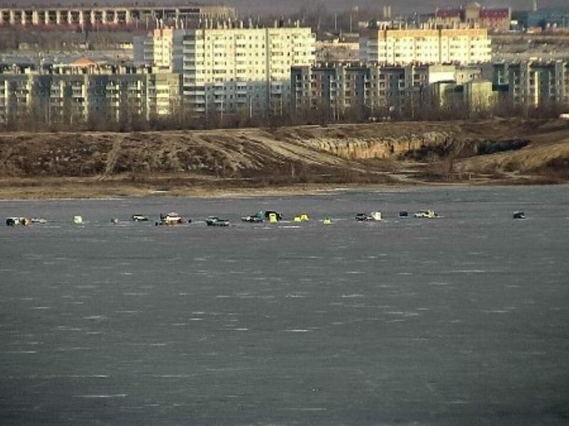 Гурулёв предложил «нещадно штрафовать» рыбаков, выходящих на лёд Кенона