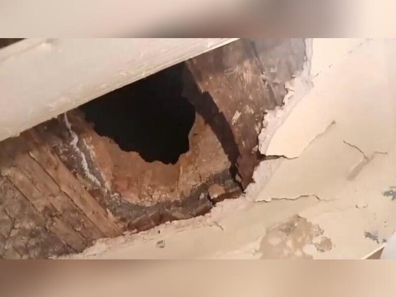 Очевидец: в одном из домов Балея обрушился потолок